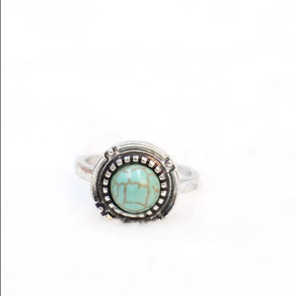 Vintage Ring Style - Picture 2 of 3